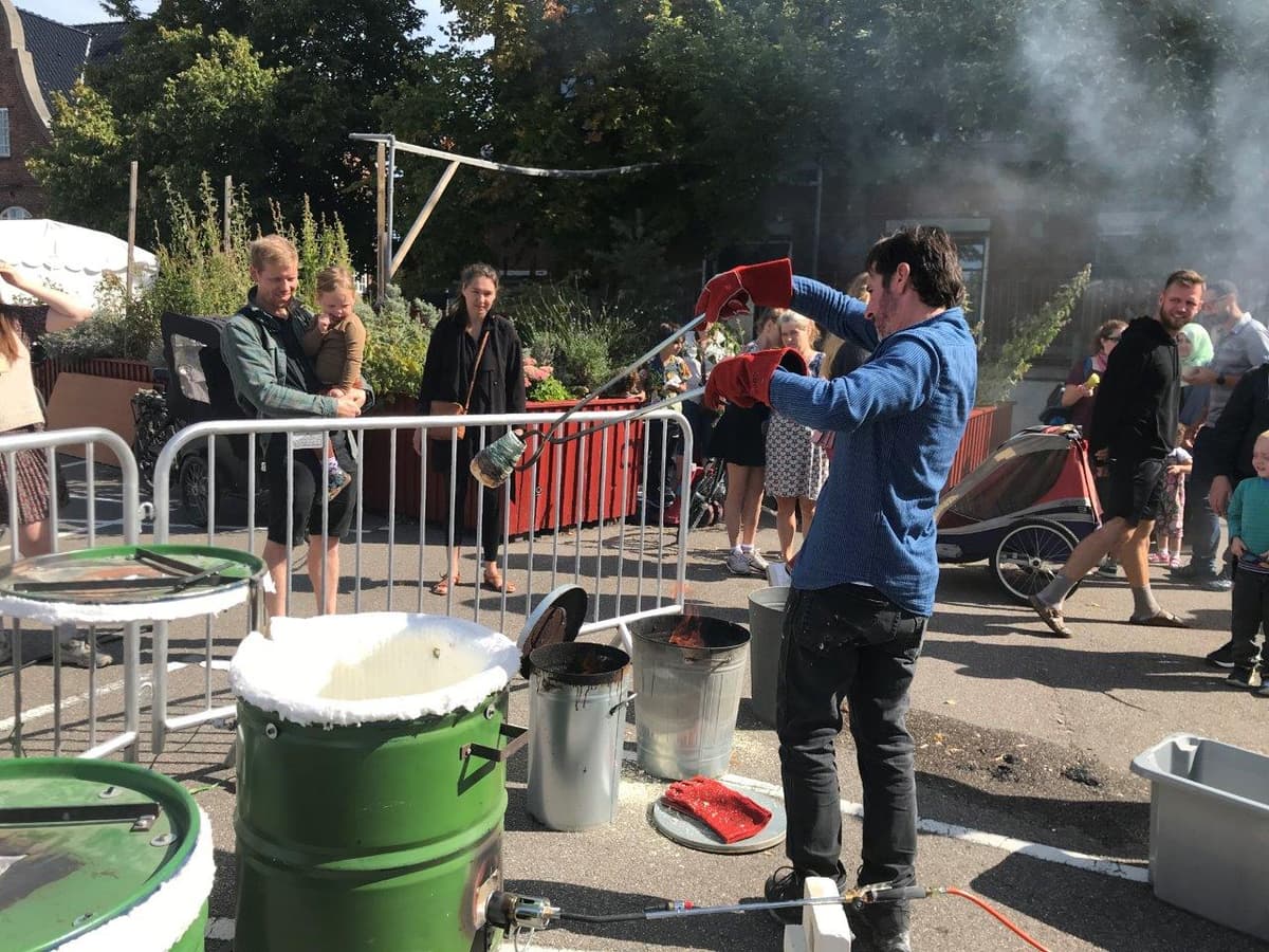 Rakuworkshop, bygning og brænding, ved Manuel Canu 7.10 + 24.10
